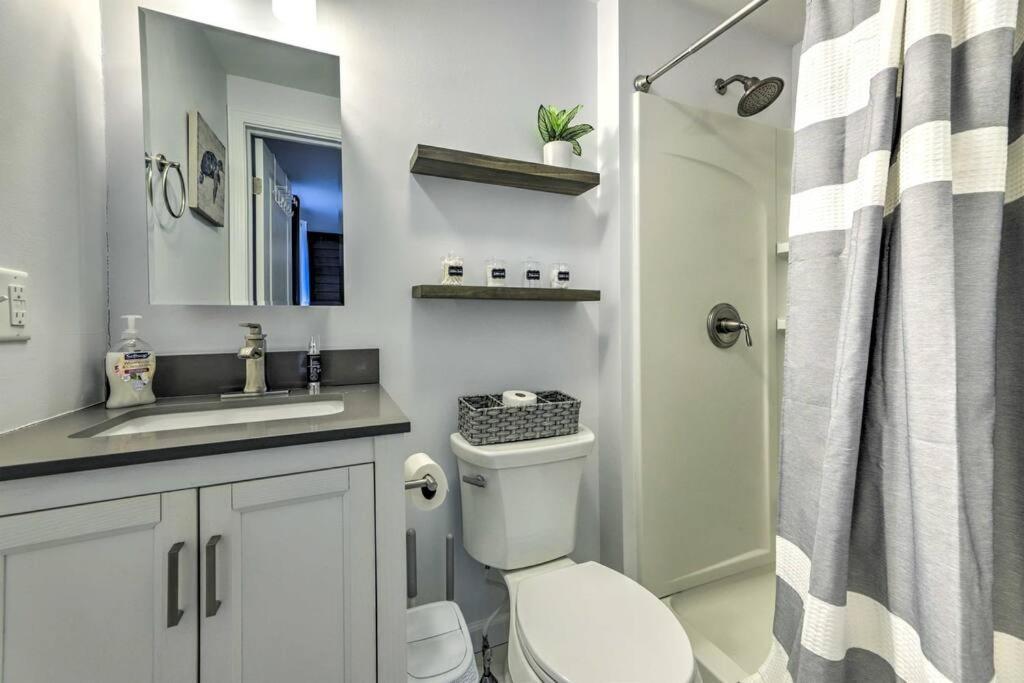 New! Updated Mystic Home W/ Sauna, Hot Tub & Deck المظهر الخارجي الصورة