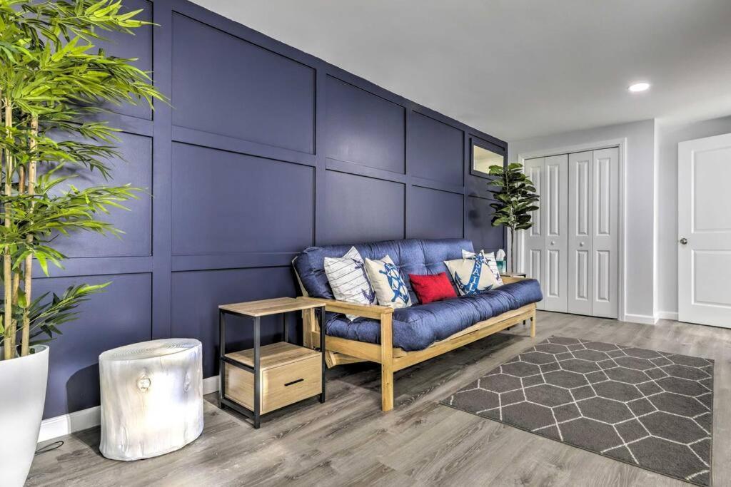 New! Updated Mystic Home W/ Sauna, Hot Tub & Deck المظهر الخارجي الصورة
